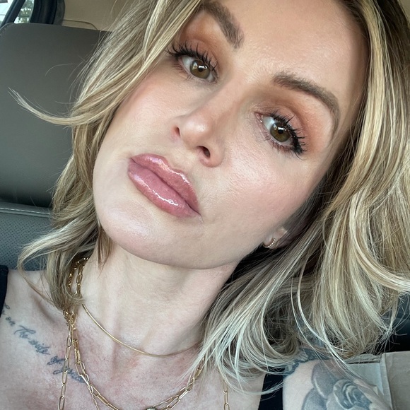 Meet your Posher, Amanda - Picture 1 of 1